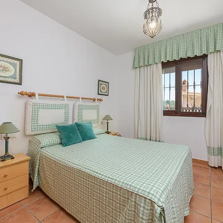 וילה Lina - With Private Pool In