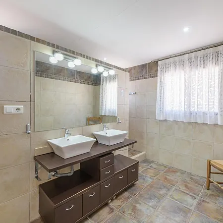 Lina - With Private Pool In