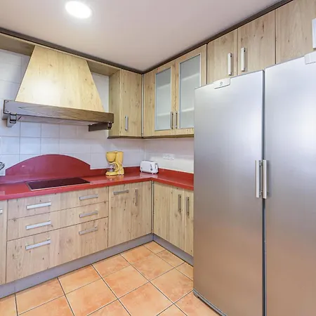 וילה Lina - With Private Pool In