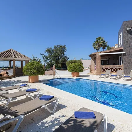 וילה Lina - With Private Pool In *