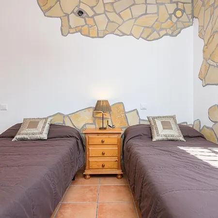 Lina - With Private Pool In וילה אסטפונה