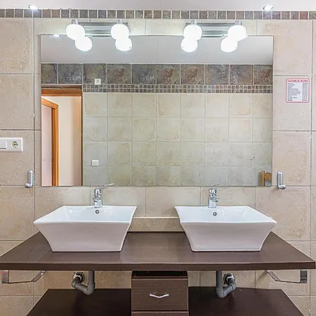 Lina - With Private Pool In אסטפונה