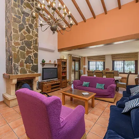 Lina - With Private Pool In * אסטפונה