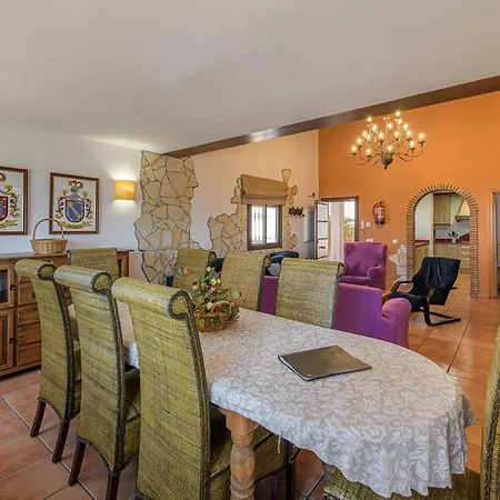 Lina - With Private Pool In וילה אסטפונה
